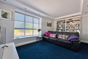 Sitting/Bed 4- click for photo gallery